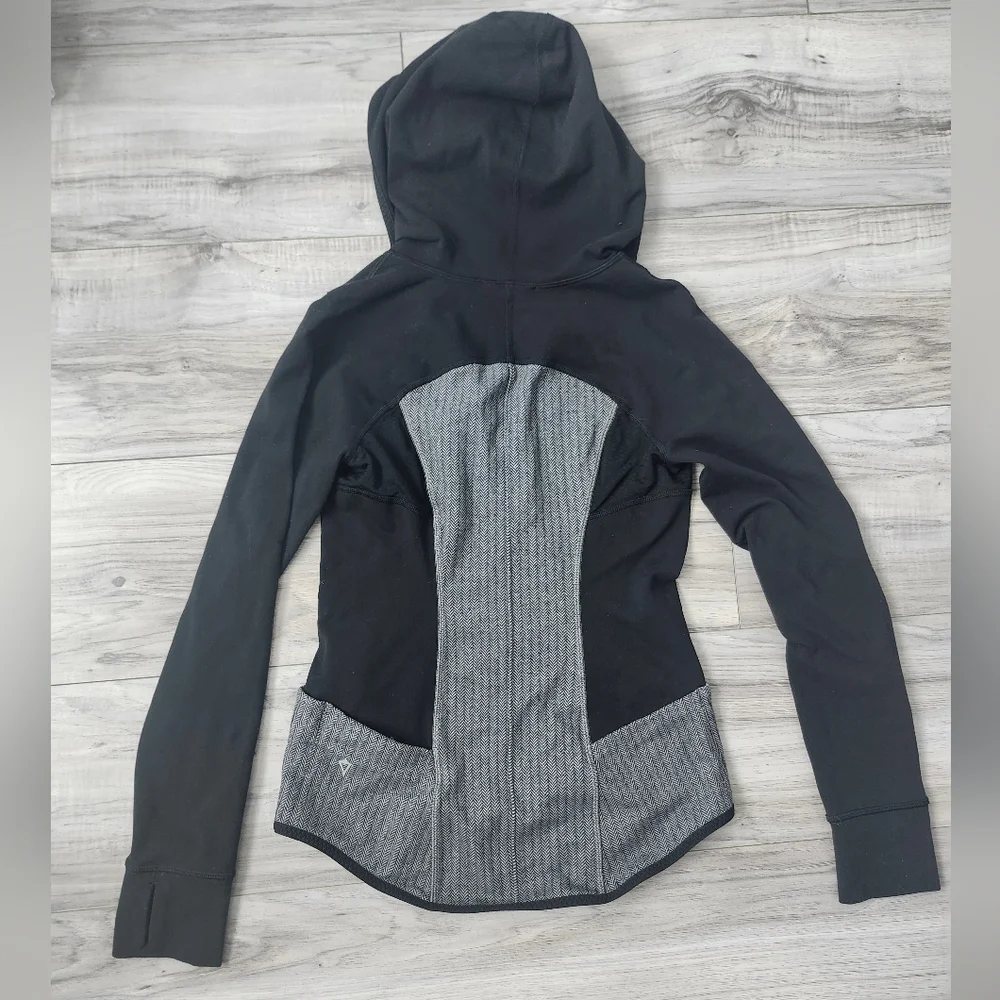Ivivva by Lululemon Heathered Herringbone Ready to Perform Jacket Size 12 - Picture 4 of 5